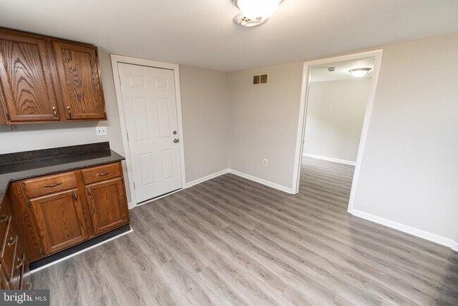 Building Photo - 11700 San Domingo Rd