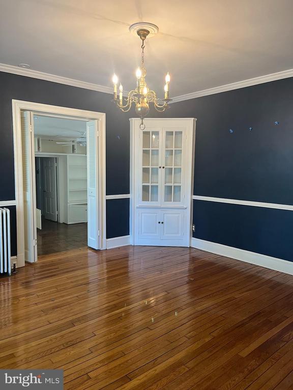 Building Photo - 3604 Oval Dr