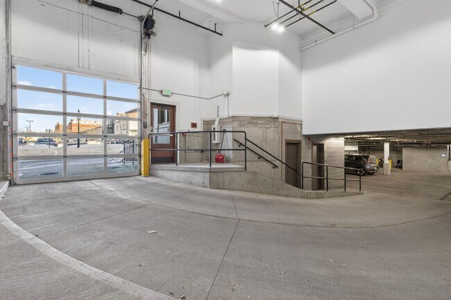 Building Photo - 7 Islington St