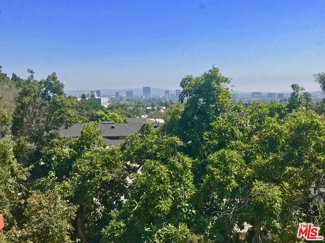 Building Photo - 1287 N Crescent Heights Blvd