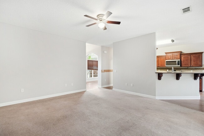 Building Photo - 68 Lincoln Way