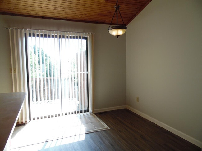 Building Photo - 2556 Crusaders Way