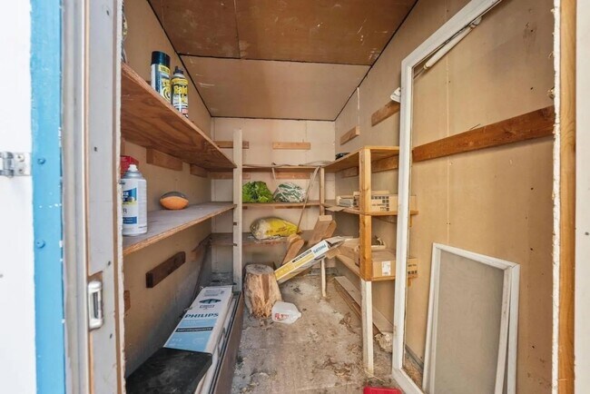 Building Photo - Huge 3 Bed 3 Bath House Near Texas Tech