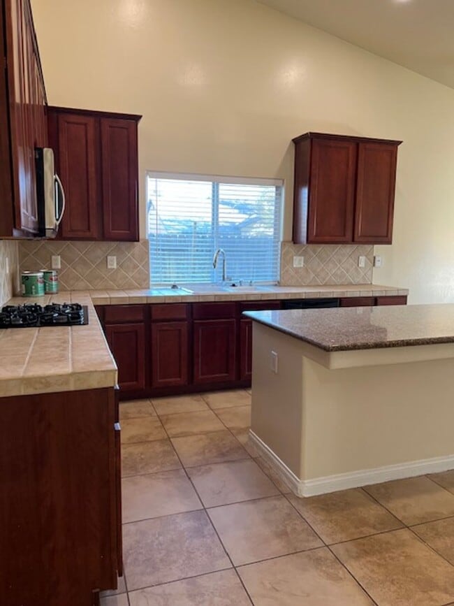 Building Photo - 13003 Lake Pueblo Way