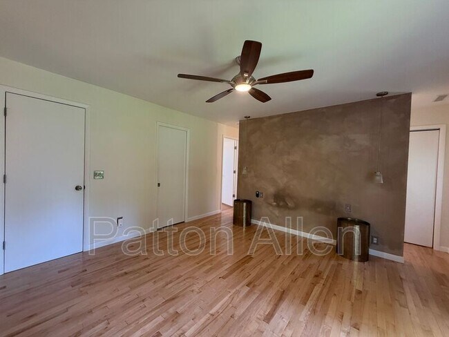 Building Photo - 44 Broadview Ave