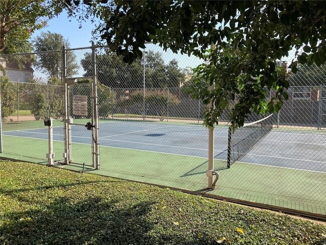 Building Photo - 18240 Midway Rd