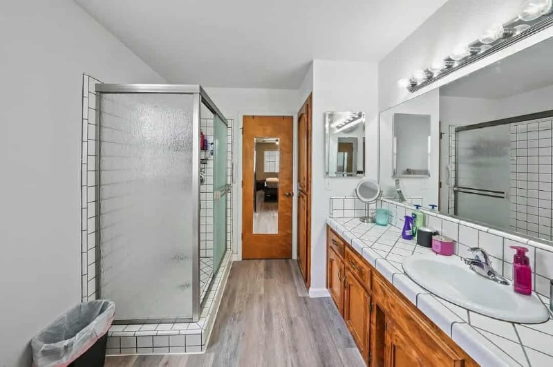 Building Photo - 2336 W Roby Ave