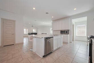 Building Photo - 29518 Paytons Park Ct
