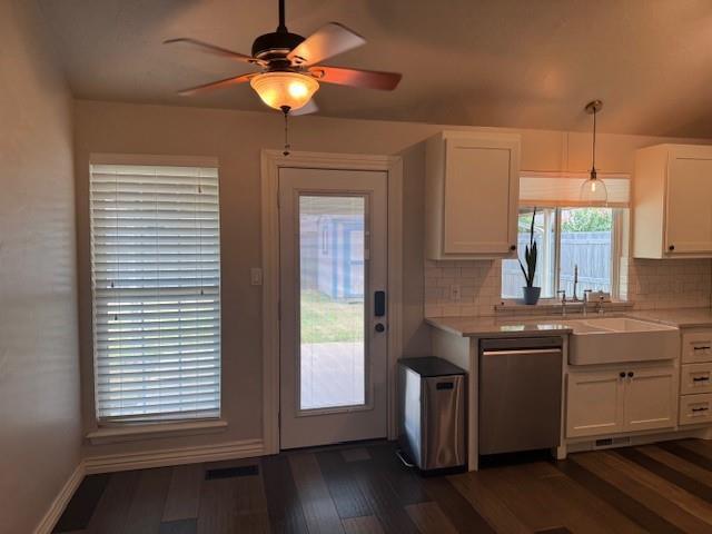 Building Photo - 4704 Stonegate Dr