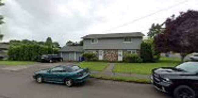 Building Photo - Heigh 710-712