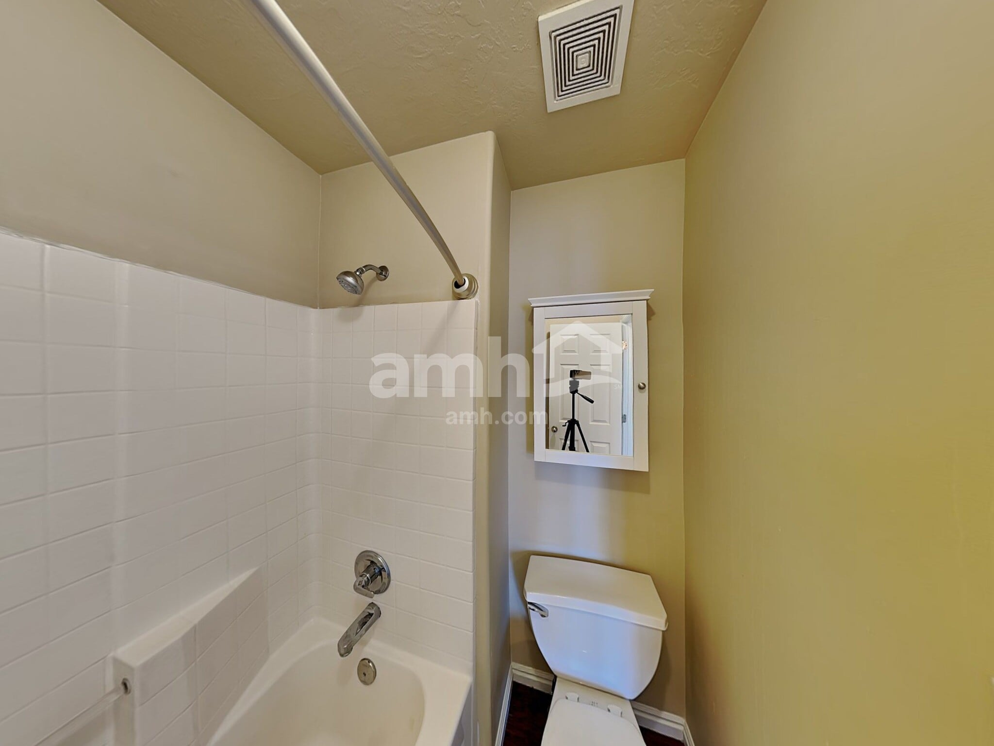 Building Photo - 947 Foxboro Dr
