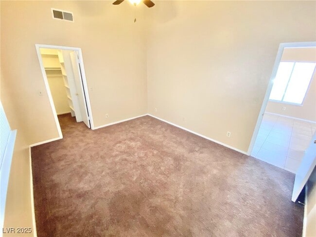 Primary Photo - 4420 Faberge Ave