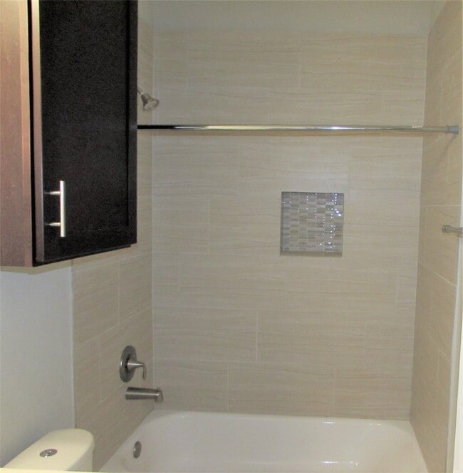 Building Photo - 3249 Dixie Dr