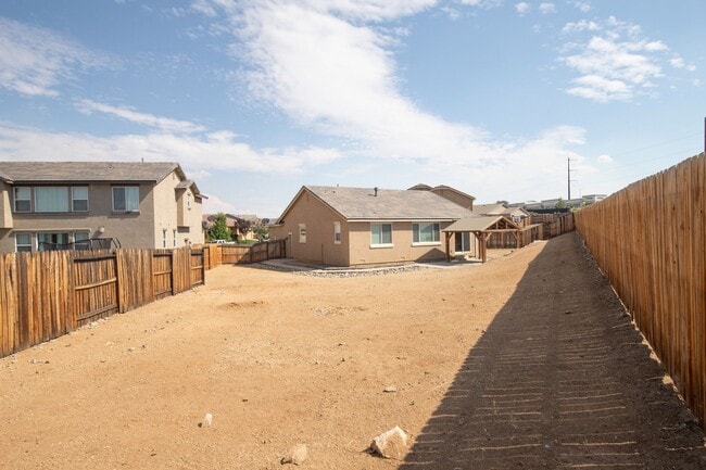 Building Photo - Golden Valley One Story - No pets permitted