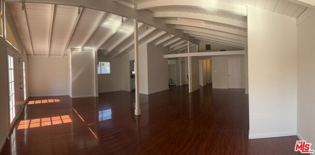 Building Photo - 8227 Lindley Ave