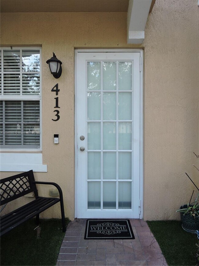 Building Photo - 413 SW 147th Ave