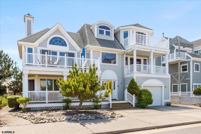 Building Photo - 102 S 32nd Ave