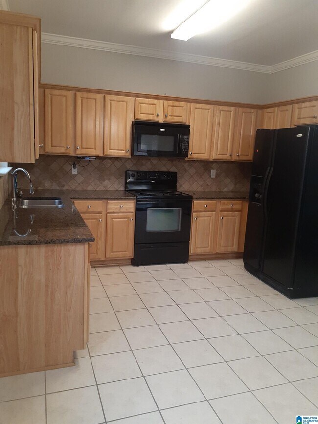 Building Photo - 265 Oxmoor Pl