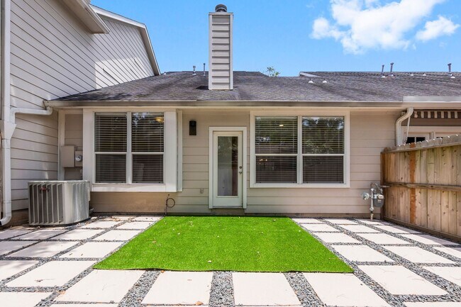 Building Photo - 72 S Piper Trace
