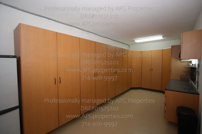 Building Photo - 1250 Fairbury Ln