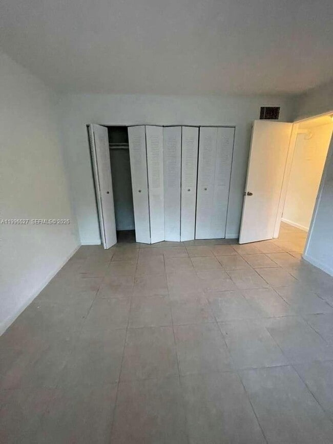 Building Photo - 7101 SW 89th Ct