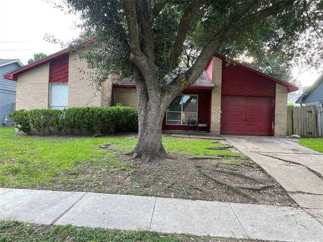 Primary Photo - 1026 W Brompton Dr