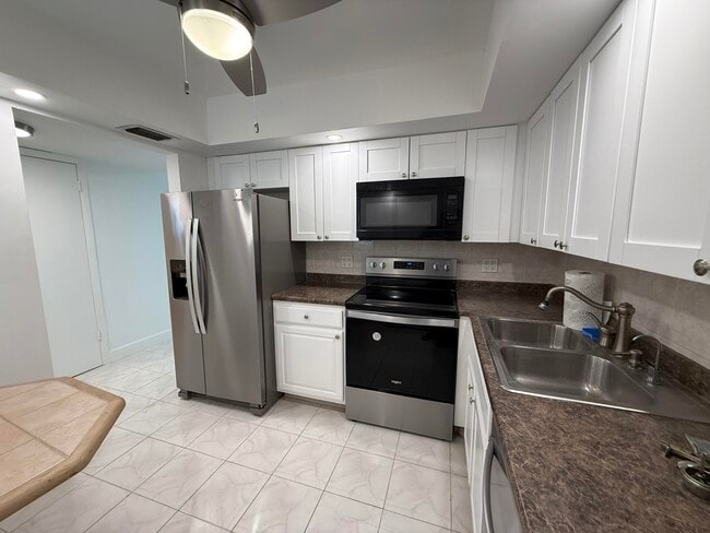 Building Photo - 4500 N Flagler Dr