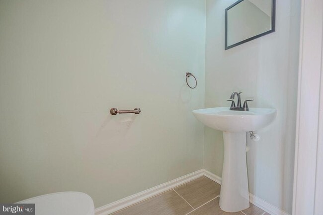 Building Photo - 3908 Grenwich Ln