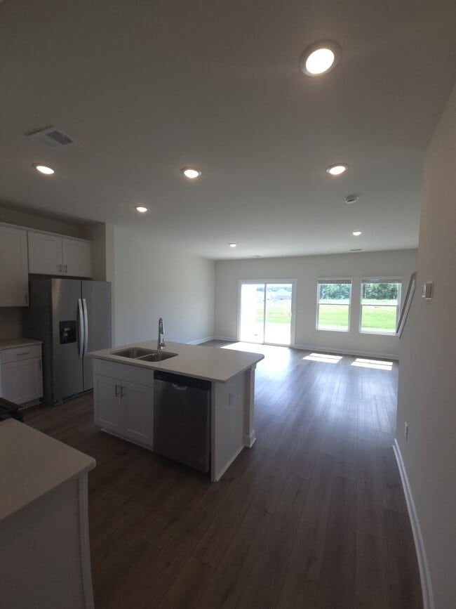 Building Photo - 2 Rockshire Trl