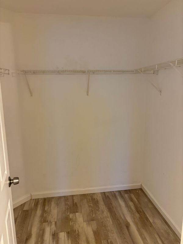 Building Photo - 1550 Wrentree Way