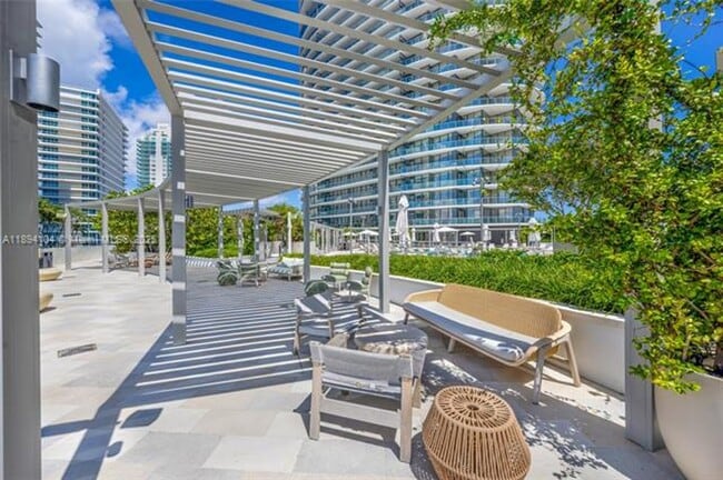 Building Photo - 500 Alton Rd