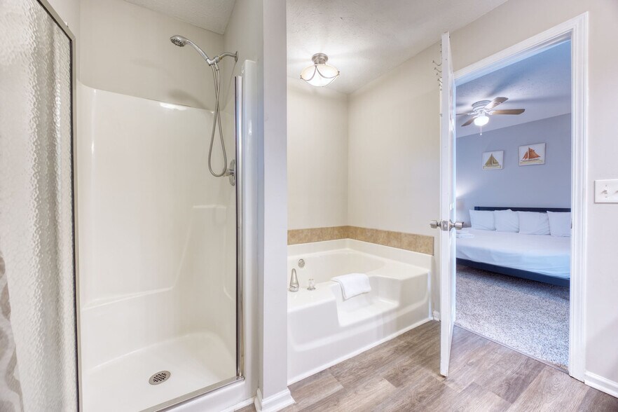 Building Photo - 4209 King Arthur Pl