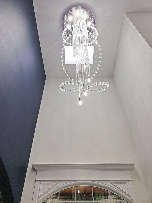 Building Photo - 4812 Beaver Pond Dr S