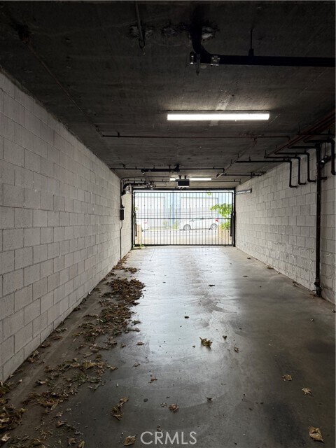 Building Photo - 1224 S Saltair Ave