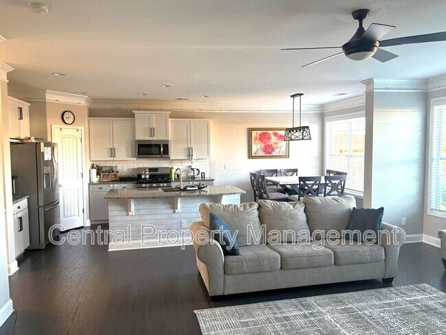 Building Photo - 316 Meadowpark Ln