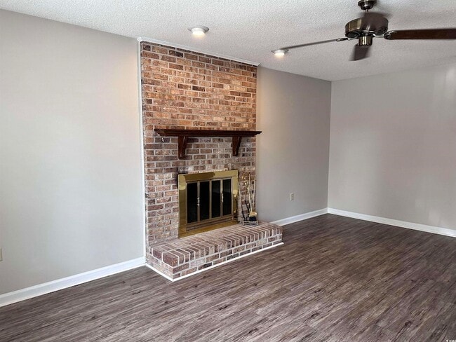 Building Photo - 6536 Valene Ct