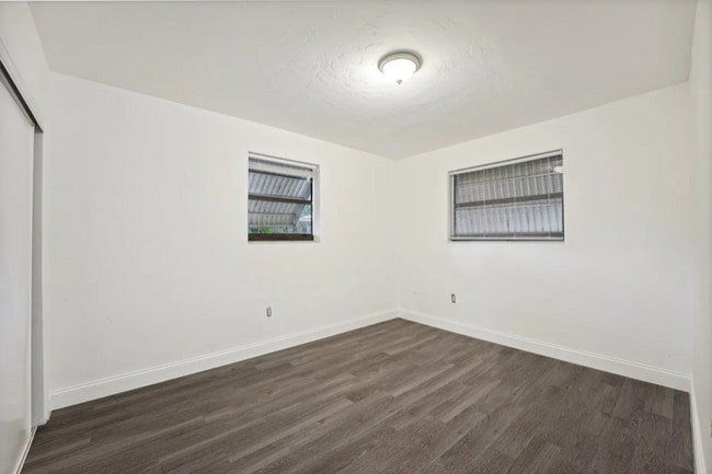 Building Photo - 6144 SW 30th St