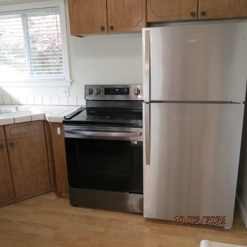 Kitchen - 2132 Town and Country Ln