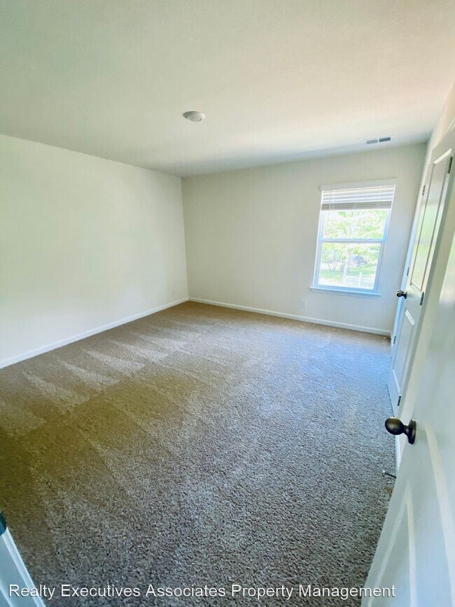 Building Photo - 4 br, 2.5 bath House - 9729 War Admiral Lane
