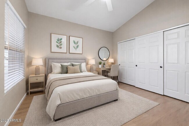 Building Photo - 10059 E Sheena Dr