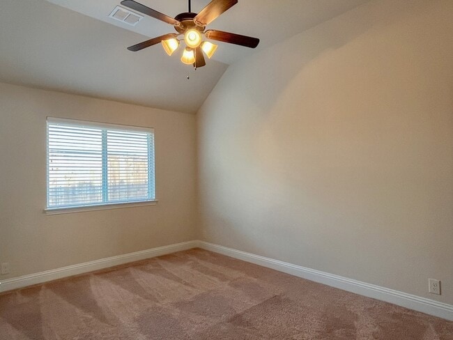 Building Photo - 1205 Roadrunner Dr