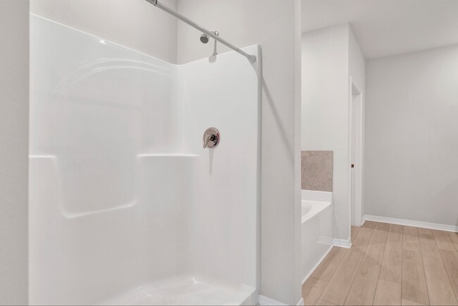 Building Photo - Spacious 4 bed cul-de-sac home in Bellview