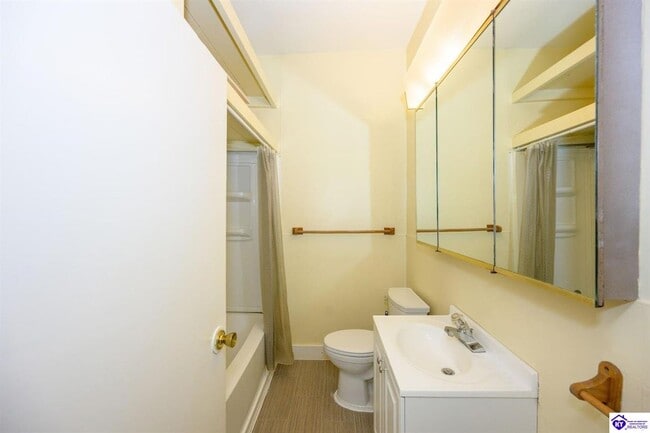 Building Photo - 5113 Rineyville Rd