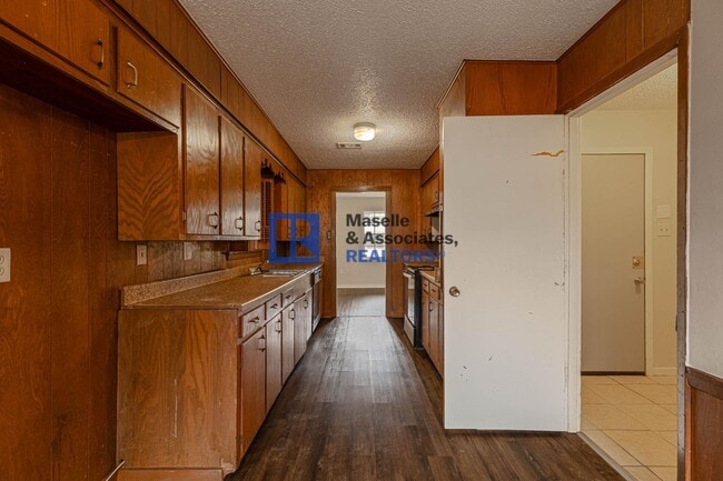 Building Photo - 3 Bed/2 Bath Home in the Heart of Pearl