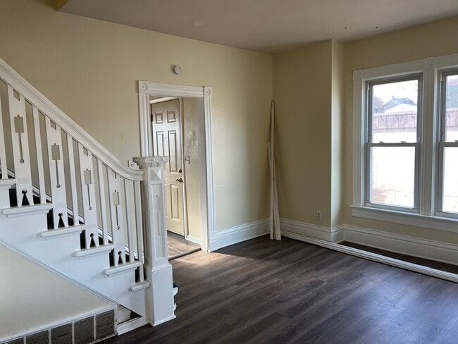 Building Photo - 438 Locust St