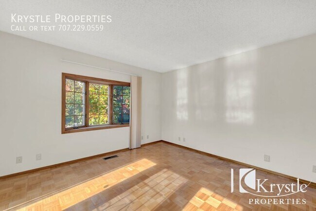 Building Photo - 949 N Camino Alto