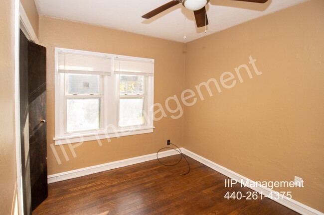 Building Photo - Charming 3 bedroom unit available in Shake...