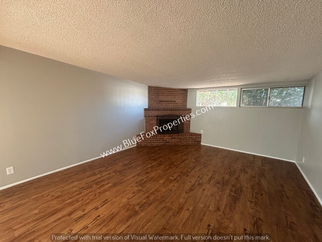 Building Photo - 3202 W Calle Fresa