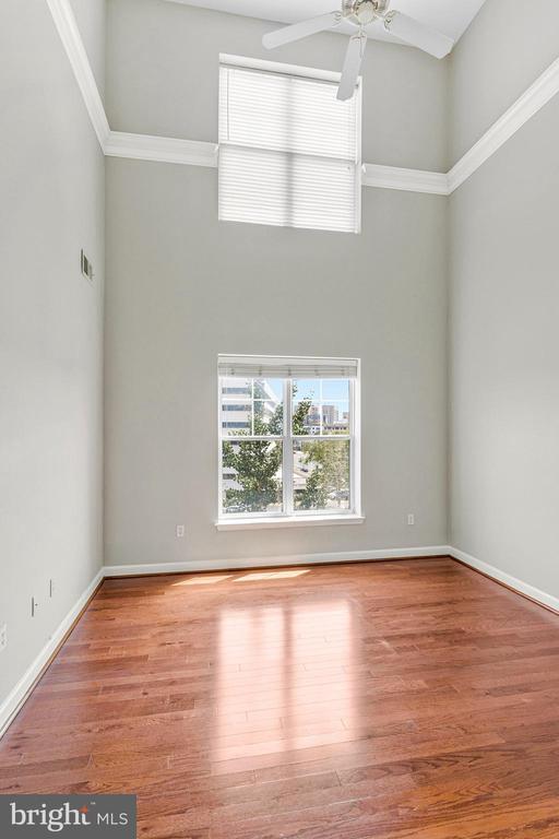 Building Photo - 501 Hungerford Dr