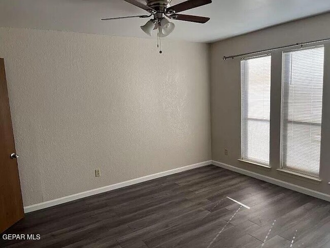 Building Photo - 10604 Springwood Dr